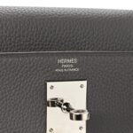 Togo Kelly Retourne 28 Etain