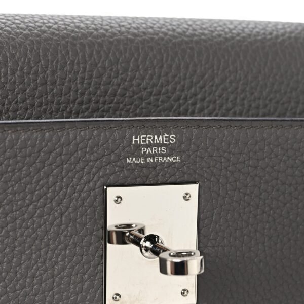 Togo Kelly Retourne 28 Etain