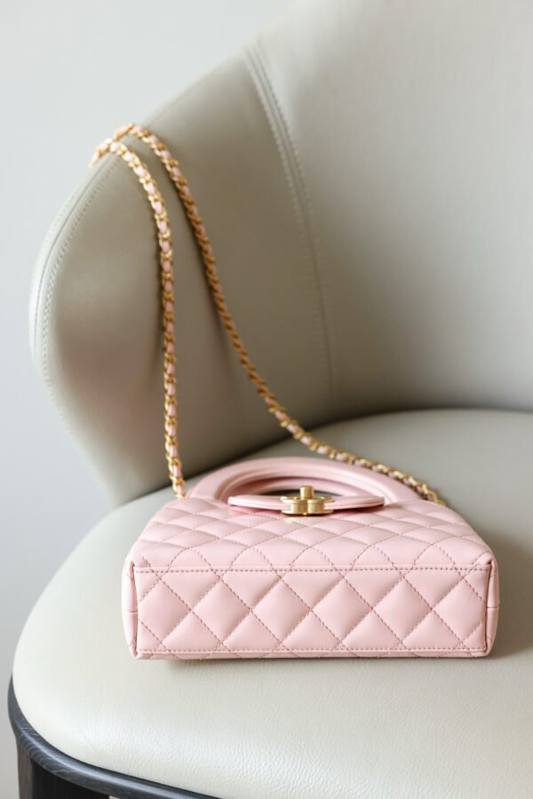 CHANEL 23K Kelly  Waxed Calfskin Leather Handbag Bag – Light Pink (23K Pink)
