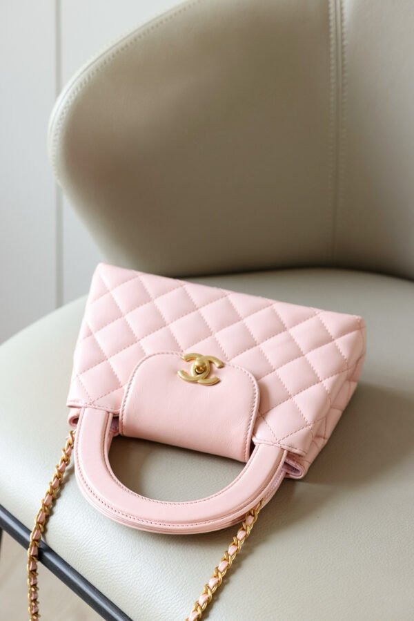 CHANEL 23K Kelly  Waxed Calfskin Leather Handbag Bag – Light Pink (23K Pink)