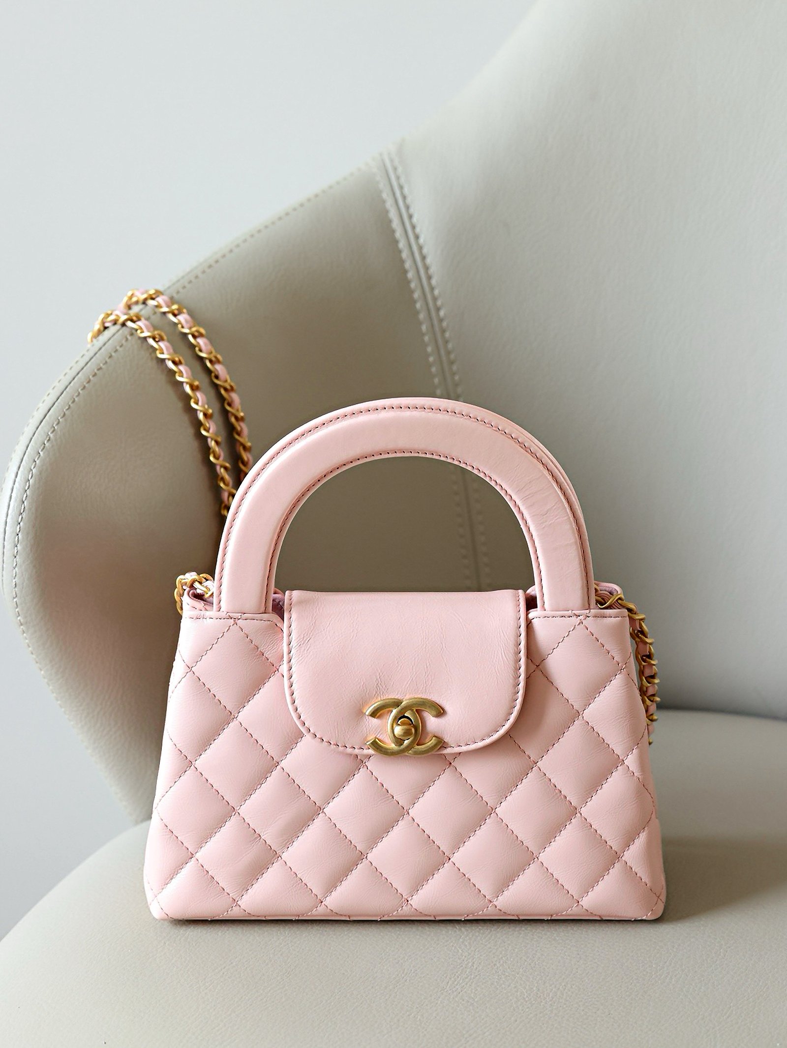 CHANEL 23K Kelly  Waxed Calfskin Leather Handbag Bag – Light Pink (23K Pink)