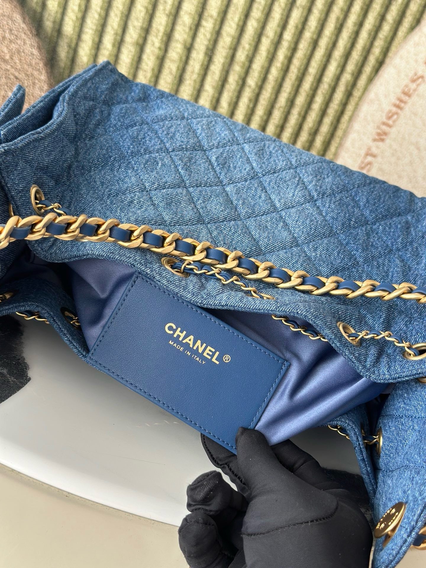 CHANEL 25bag Small size – Blue Denim Shoulder Bag with Gold Buckle