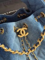 CHANEL 25bag Small size – Blue Denim Shoulder Bag with Gold Buckle