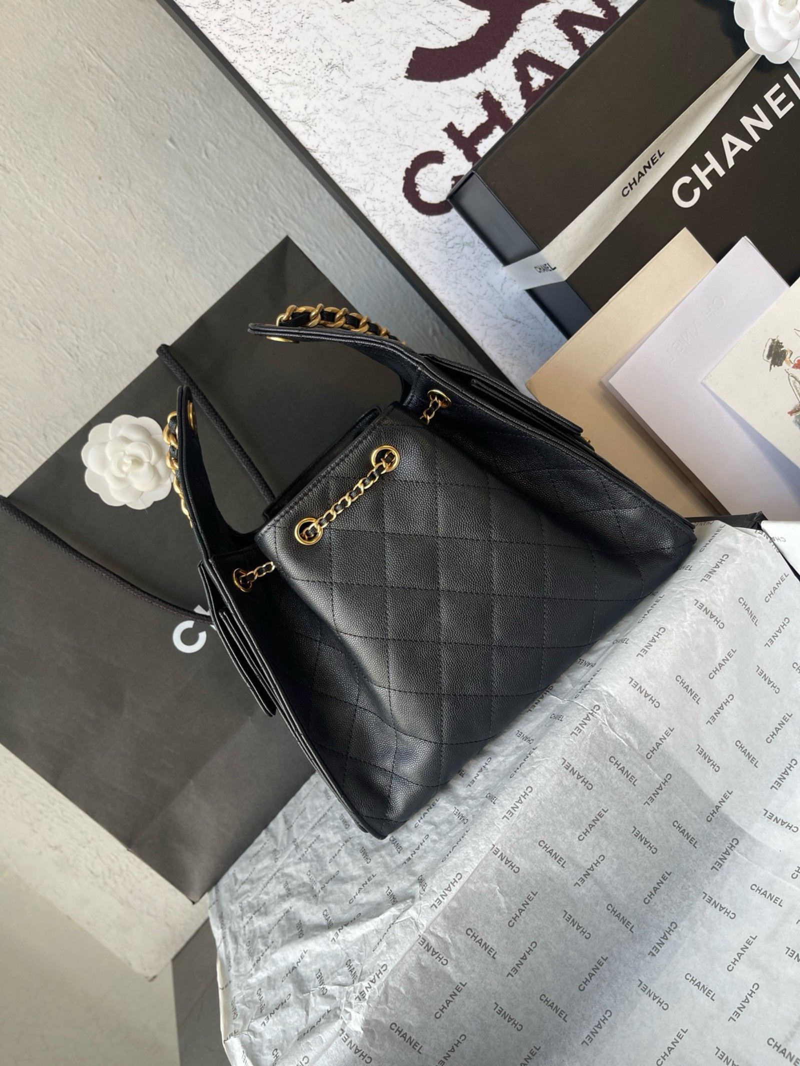 CHANLE 25bag Small Size – Black Caviar Leather with Gold Buckle