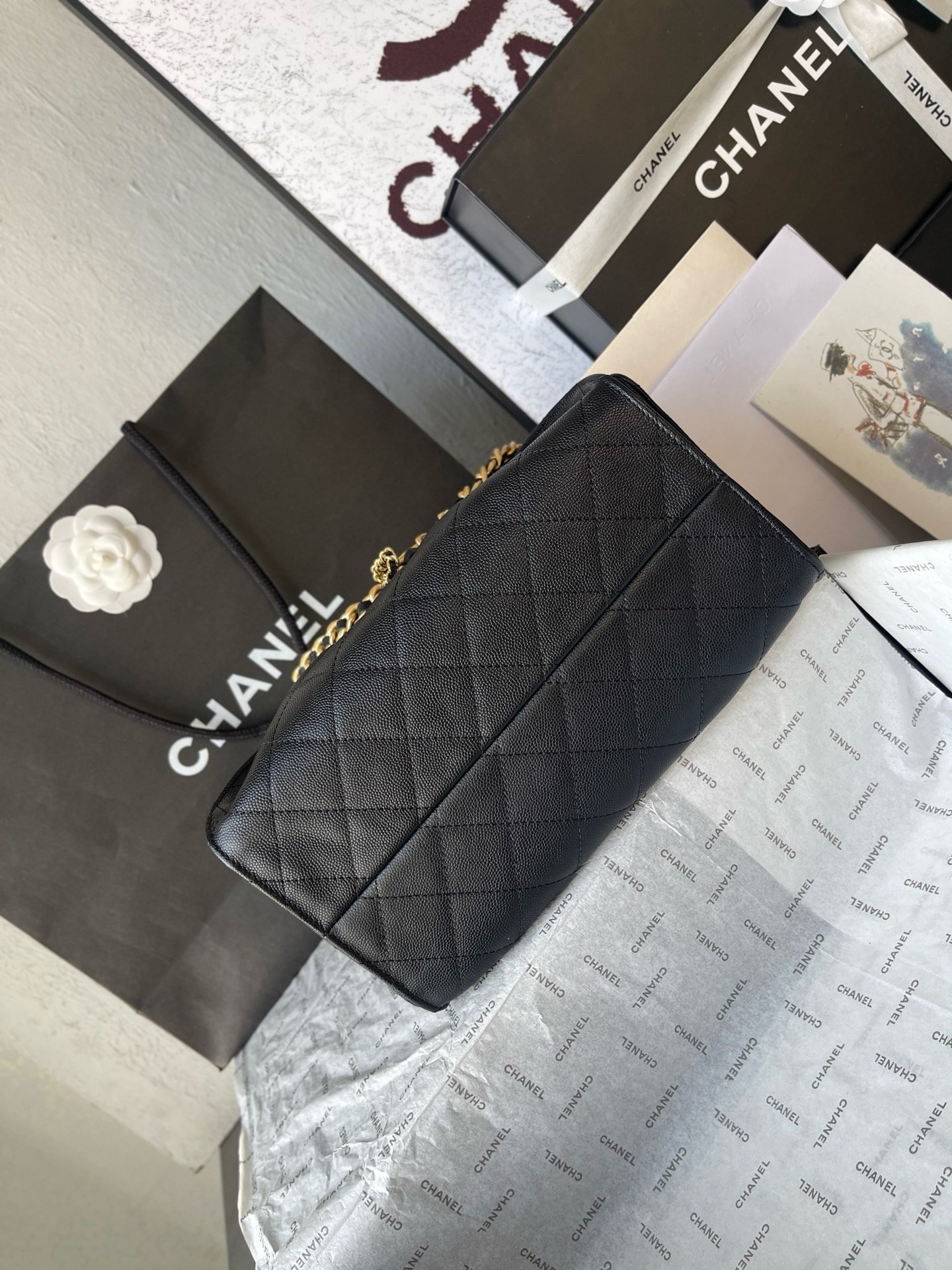 CHANLE 25bag Small Size – Black Caviar Leather with Gold Buckle